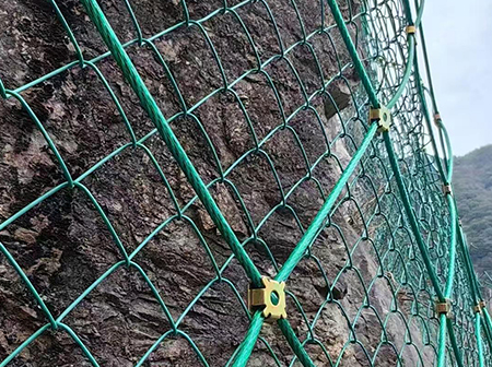 包塑边坡防护网